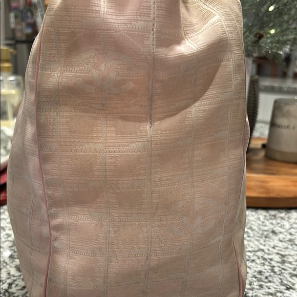 Chanel Pink Tote Bag - Picture 4 of 16